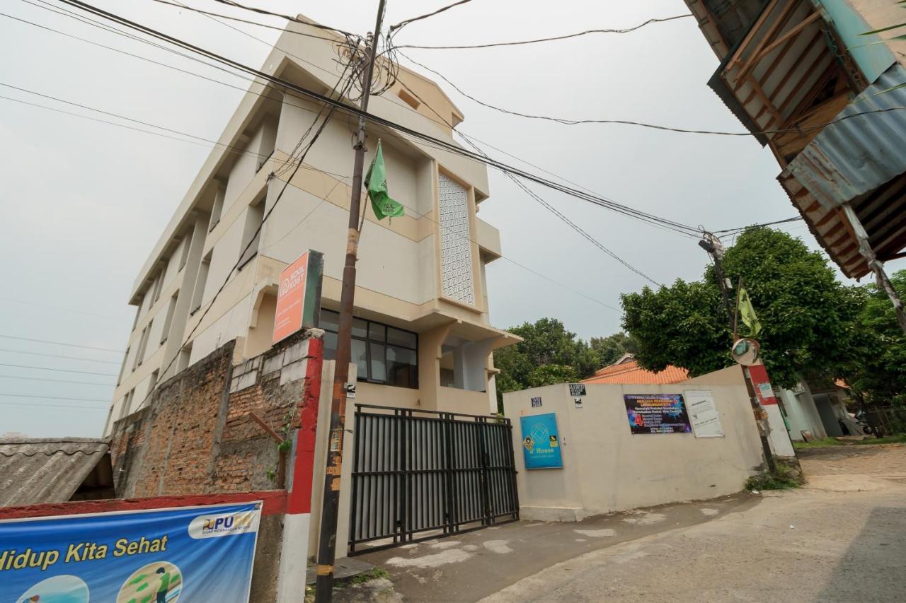 Koolkost Syariah Near Kampus Utama Universitas Budi Luhur Mencil 外观 照片